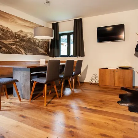 Montafon I - & Chalet-apartments 아파트